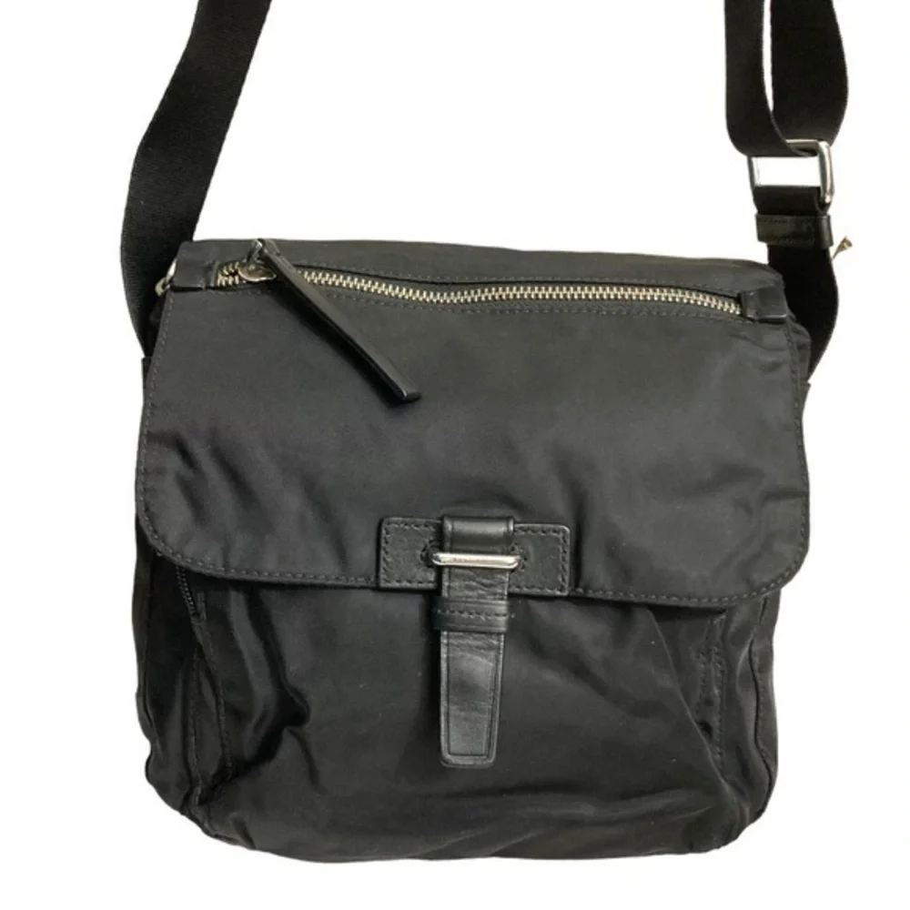 Tumi black nylon camera crossbody bag unisex